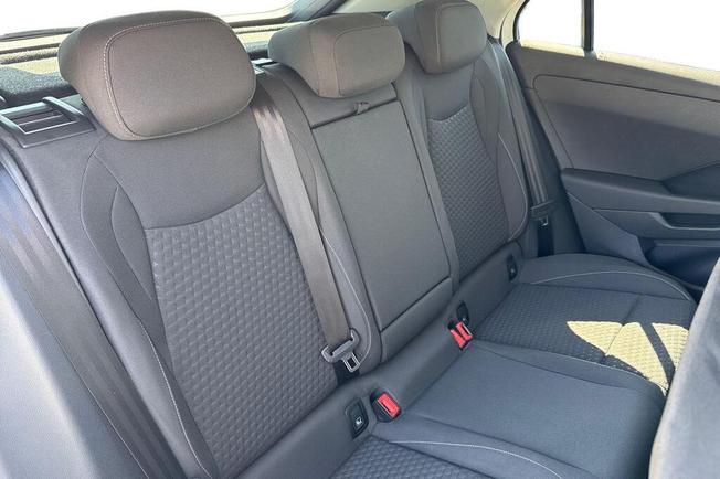 Volkswagen T-Roc Photo 23