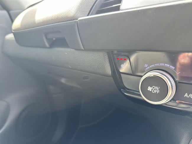 Honda Jazz Photo 04039d31-0807-46a0-afcb-7ff0e157bd89.jpg