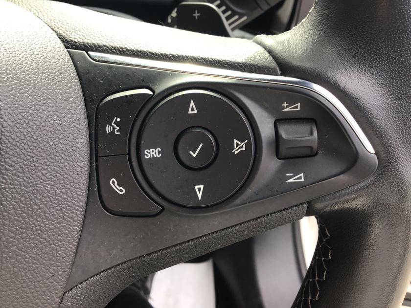 Vauxhall Mokka Photo 040c2d03-27f1-4b4f-a1a1-ee1a6fd5460f.jpg