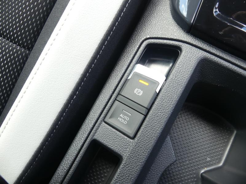 Volkswagen T-Roc Photo 0413c771-8bc2-4045-a0fc-409267a48438.jpg