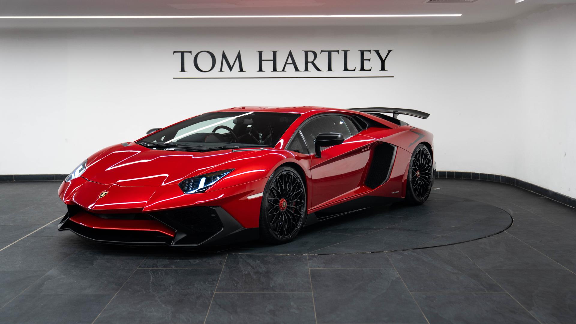 LAMBORGHINI Aventador Photo 041c0eb8-a459-489f-8bd2-24c9fc426924.jpg