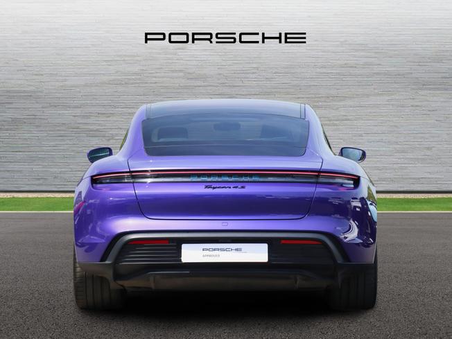 PORSCHE Taycan Photo 5