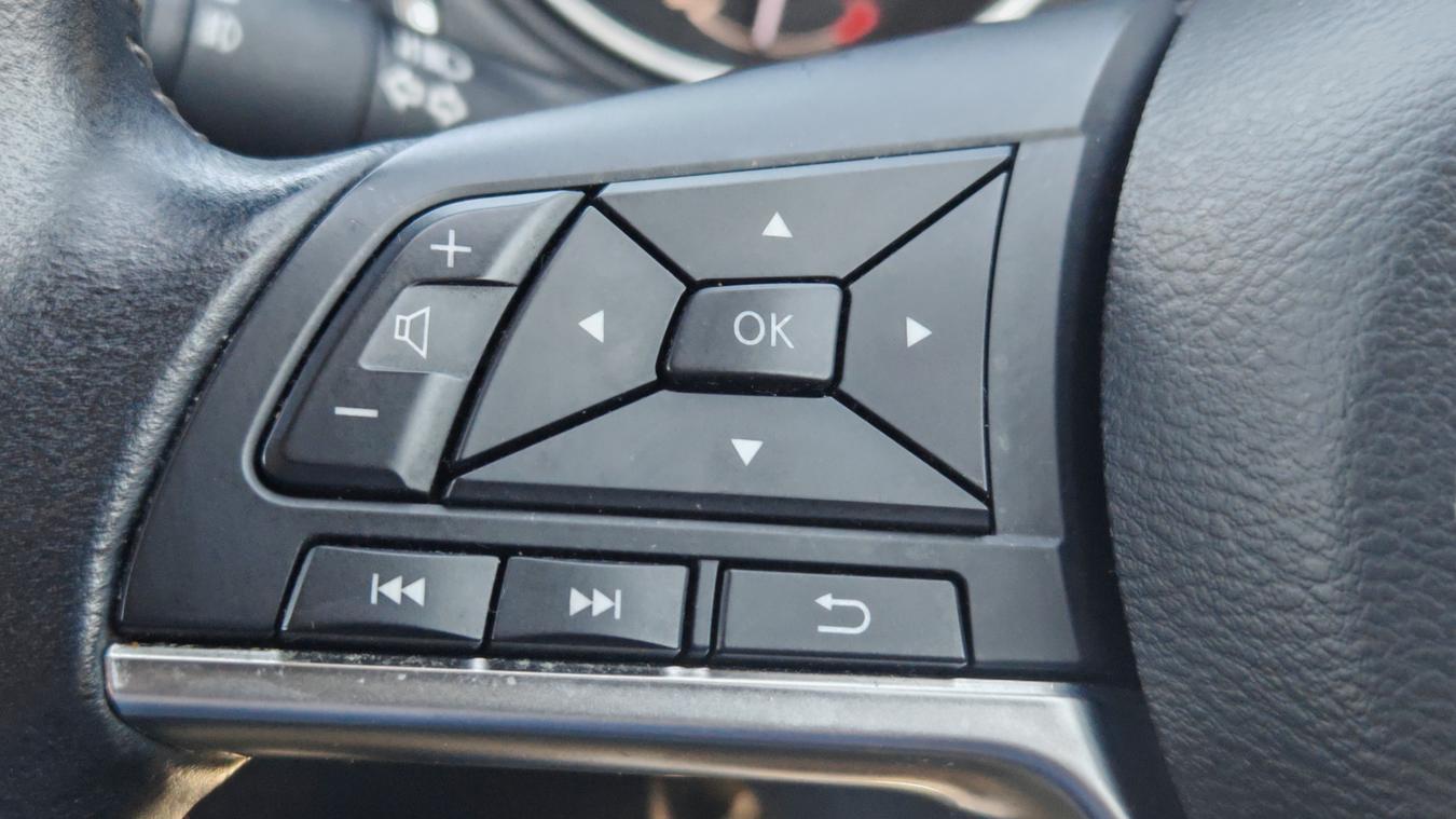 Used Nissan Qashqai DP69URR 37