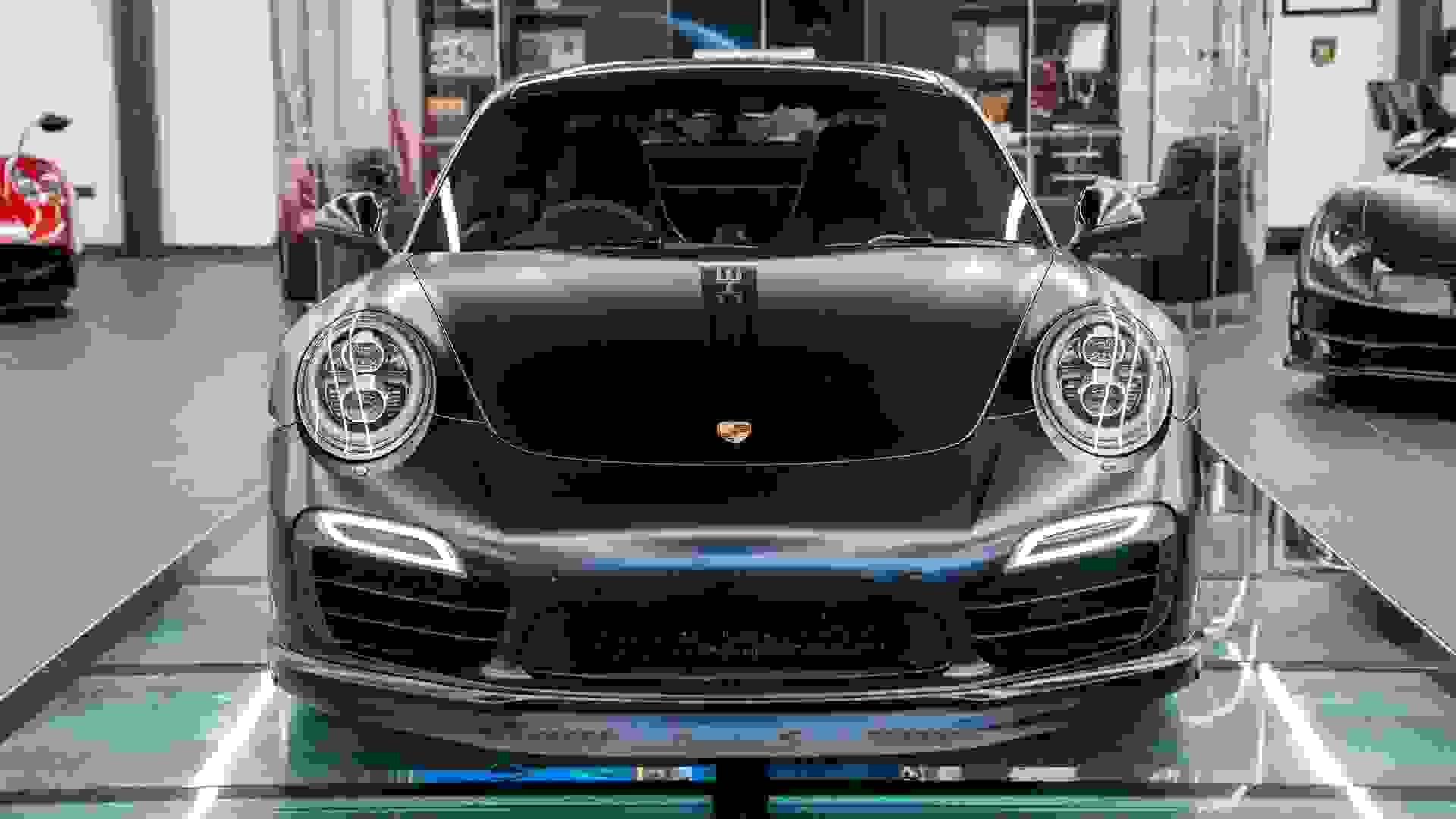 Porsche 911 Photo 0432d8b8-4478-446c-8d14-35800d0ed3fd.jpg