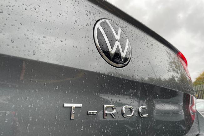 VOLKSWAGEN T-Roc Photo 22