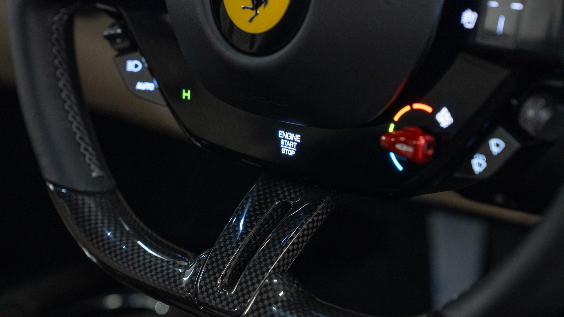 Ferrari 296 Photo 043b0c4a-ac7e-4980-89bc-8f457f1103bd.jpg
