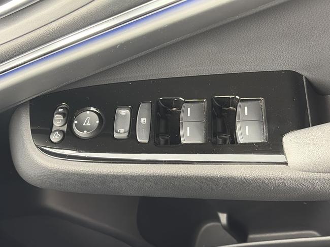 Honda e:Ny1 Photo 043caad0-b006-4587-9674-b2cc54bb3d37.jpg