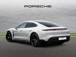 PORSCHE Taycan Photo 2