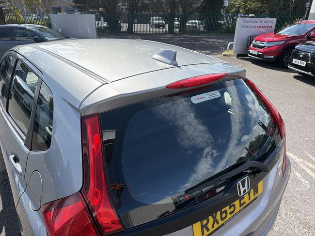 Honda Jazz Photo 0454d7d8-2e4e-4621-b8d5-116fe80ea6c8.jpg