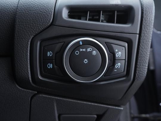Ford Focus Photo 04576ef7-fc62-4b39-8d1a-c625d850bece.jpg