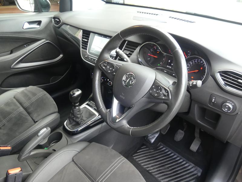 Vauxhall Crossland Photo 045eee25-61bf-4c3c-8c1c-537f546ecaa3.jpg