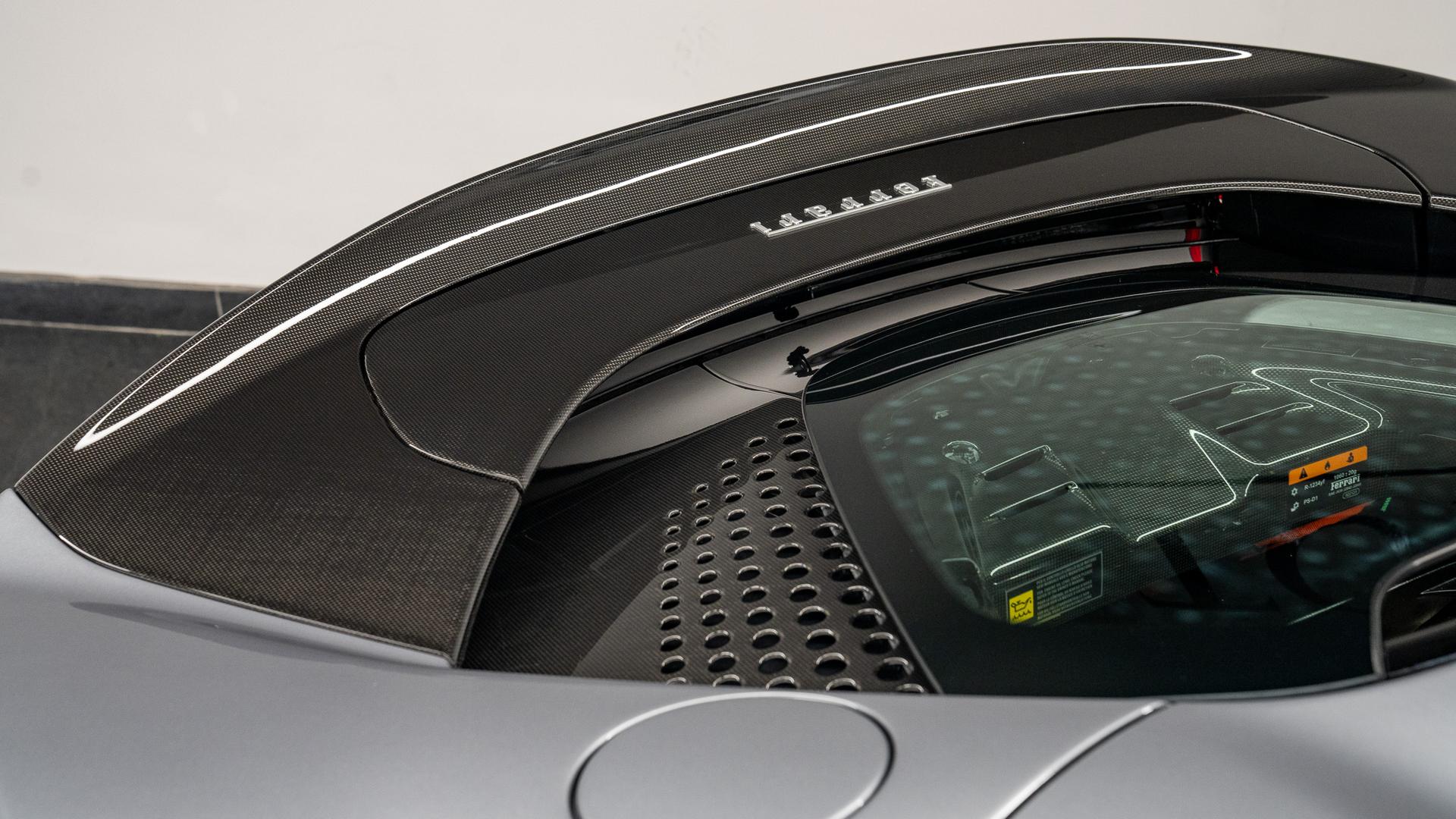 Ferrari SF90 Spider Photo 04645c53-f43c-489b-882c-5b3bc2cf95ad.jpg