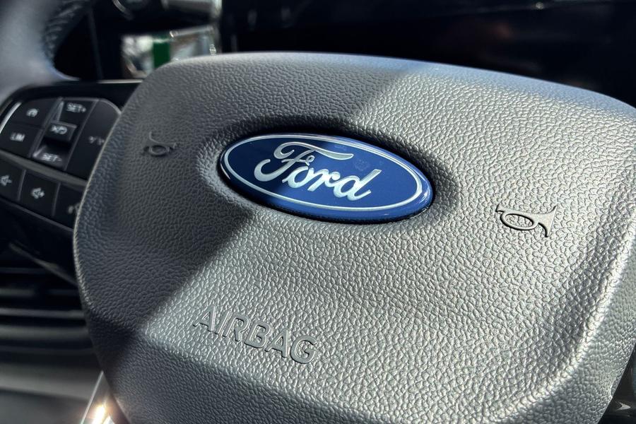 Ford TRANSIT CUSTOM Photo 0471a85a-81cc-40a1-8890-1dc1f8f49040.jpg