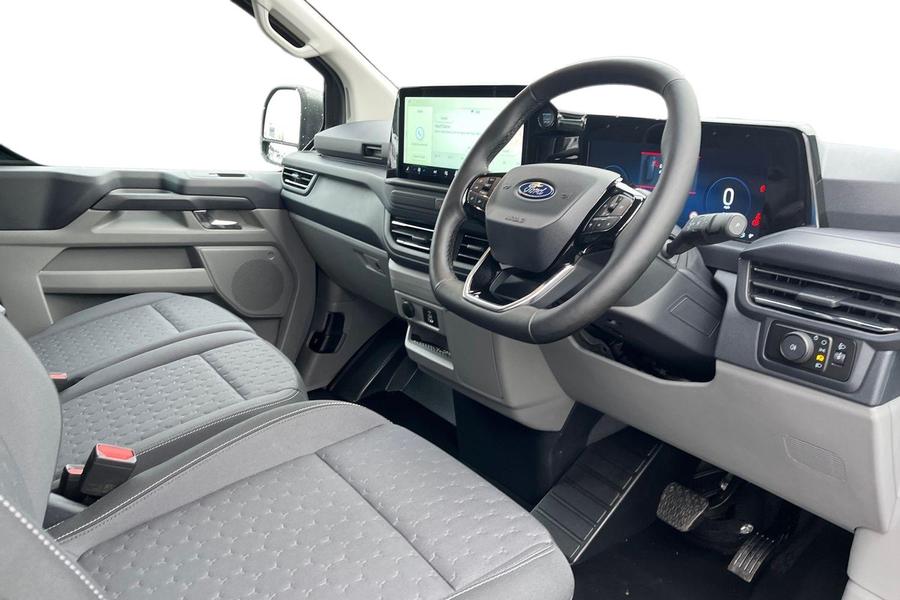 Ford TRANSIT CUSTOM Photo 0474d431-f594-4131-ae0b-25d39c0b8cb6.jpg