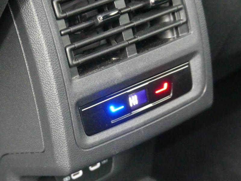 Volkswagen Golf Photo 0475935b-fb79-4c47-8b66-280d3573abdc.jpg