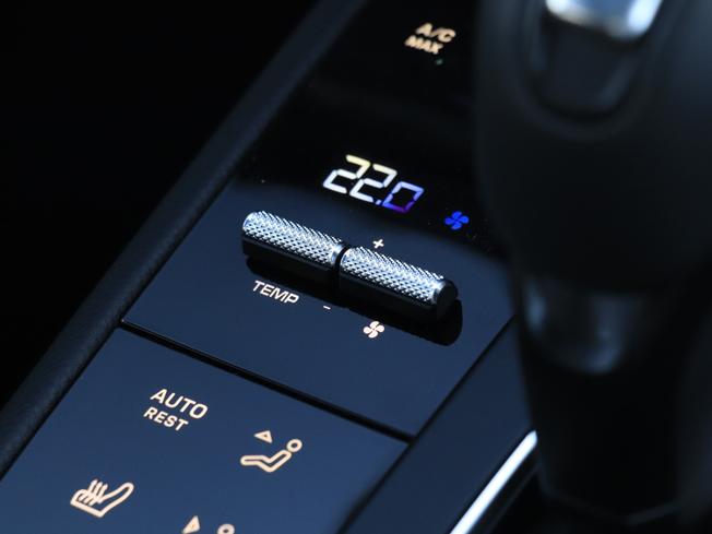 PORSCHE Macan Photo 20