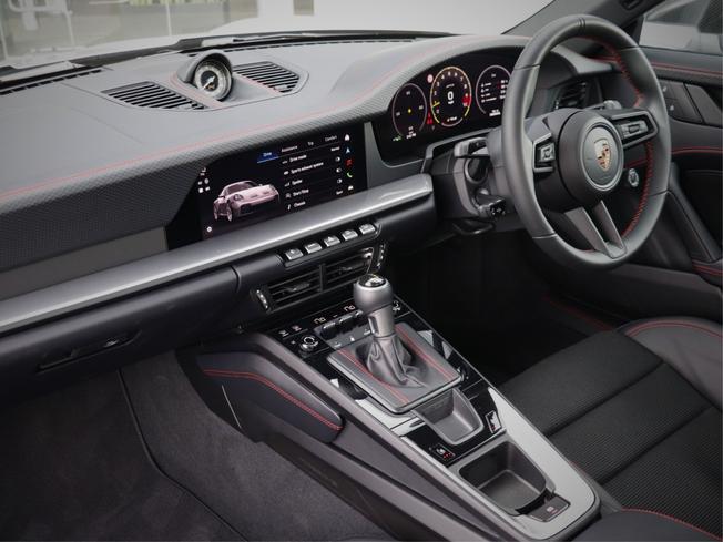 PORSCHE 911 Photo 43