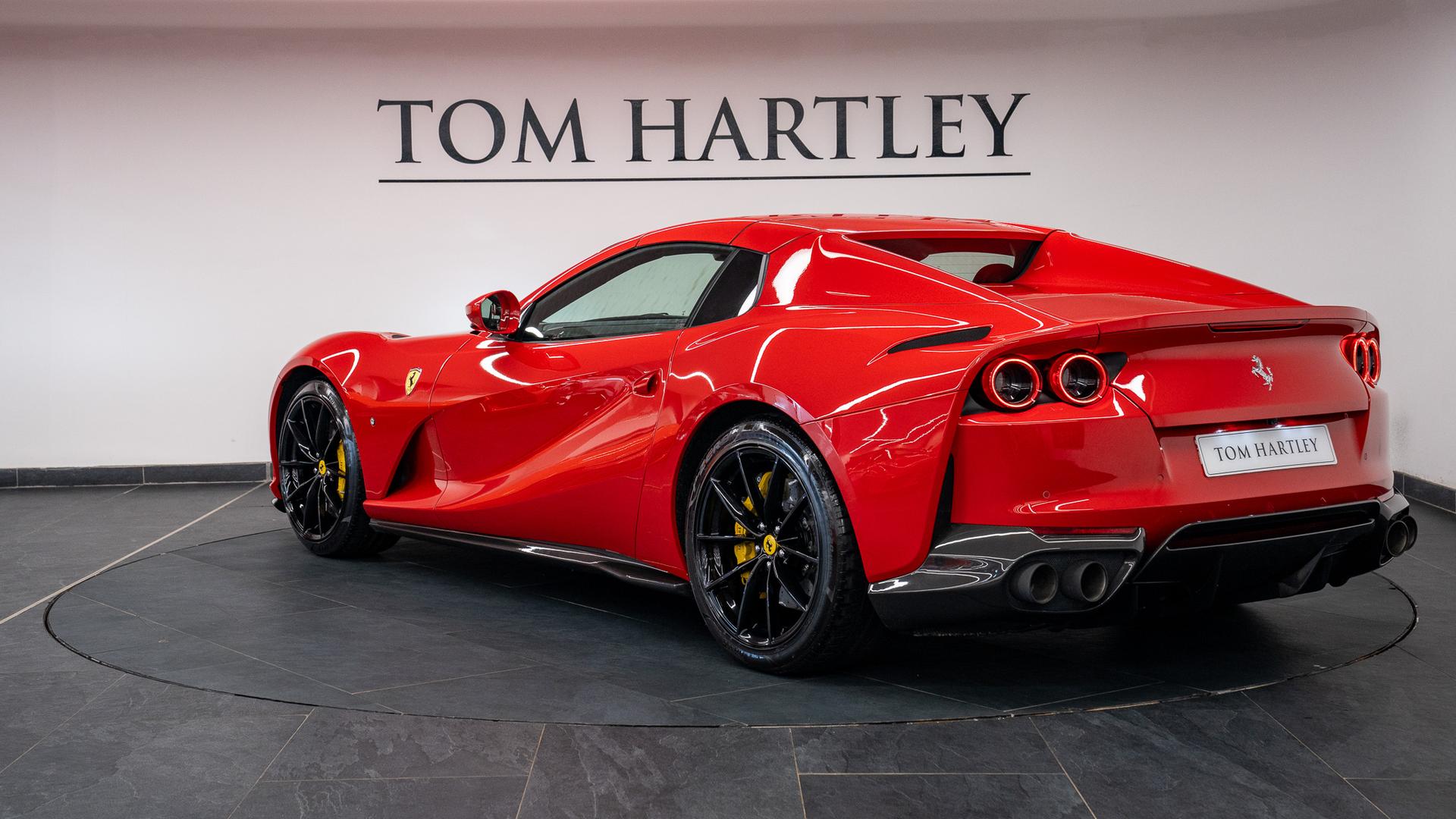 Ferrari 812 Photo 04be0492-5c50-4cea-8ea8-4d61f78e7a0d.jpg