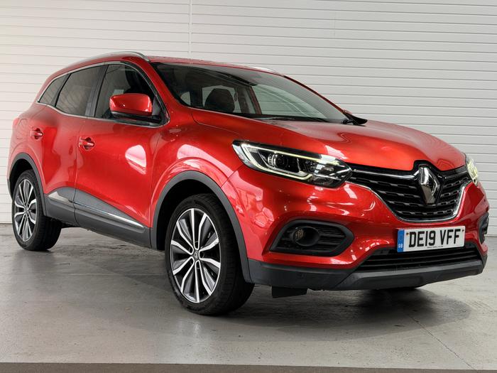 Used 2019 Renault Kadjar 1.3 TCe Iconic SUV 5dr Petrol Manual Euro 6 (s/s) (140 ps) Red at Gravells