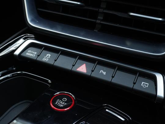 Audi e-tron GT Photo 04e0d3bb-bcdb-4094-831c-f79df06ec12f.jpg