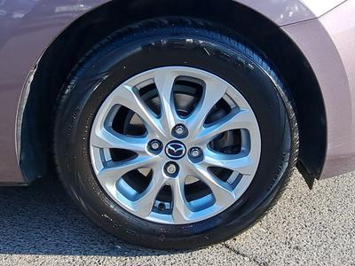 Mazda Mazda2 Photo 8