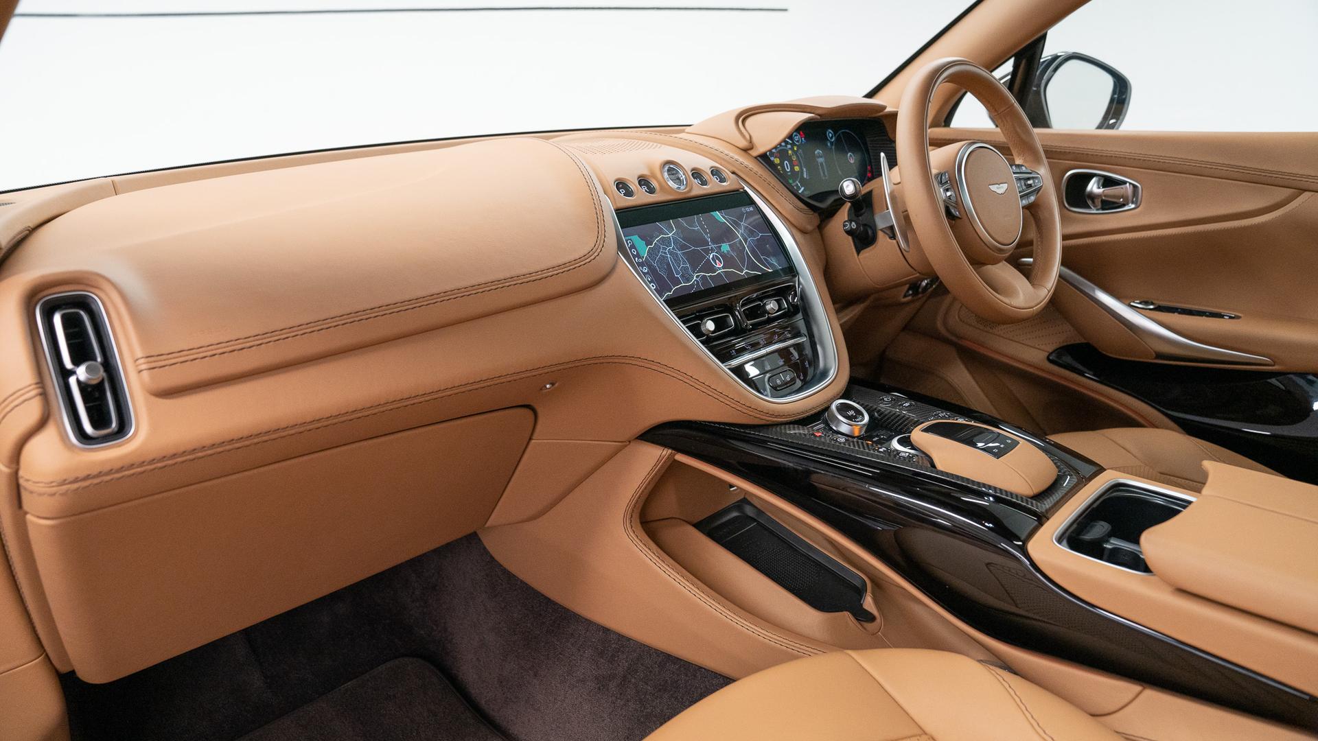 Aston Martin DBX Photo 04f38d0d-7324-40ca-b0e0-ac73179e910e.jpg