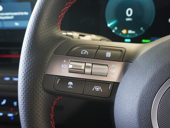 Hyundai KONA Photo 04fa0c1a-ed35-4ea2-b4b1-b5ca3ffe41e3.jpg