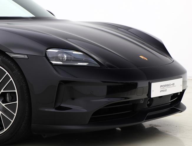 PORSCHE Taycan Photo 10