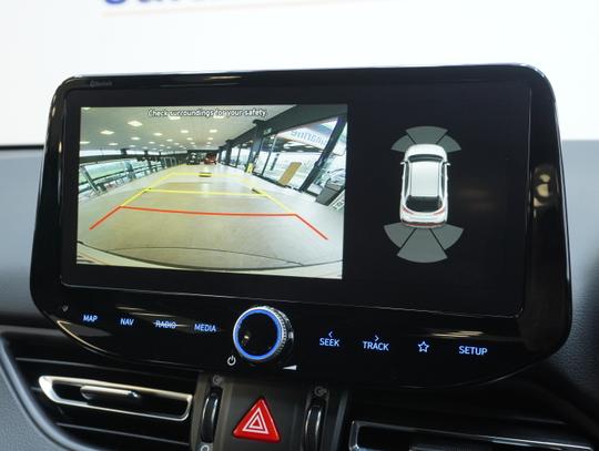 Hyundai i30 Photo 0505f75a-1d37-401a-afd1-f5404d5fb417.jpg