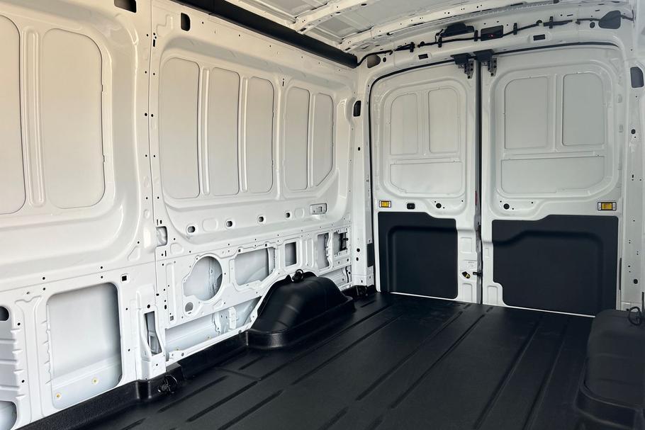 Used Ford E-TRANSIT ETRANSITTREND10 5