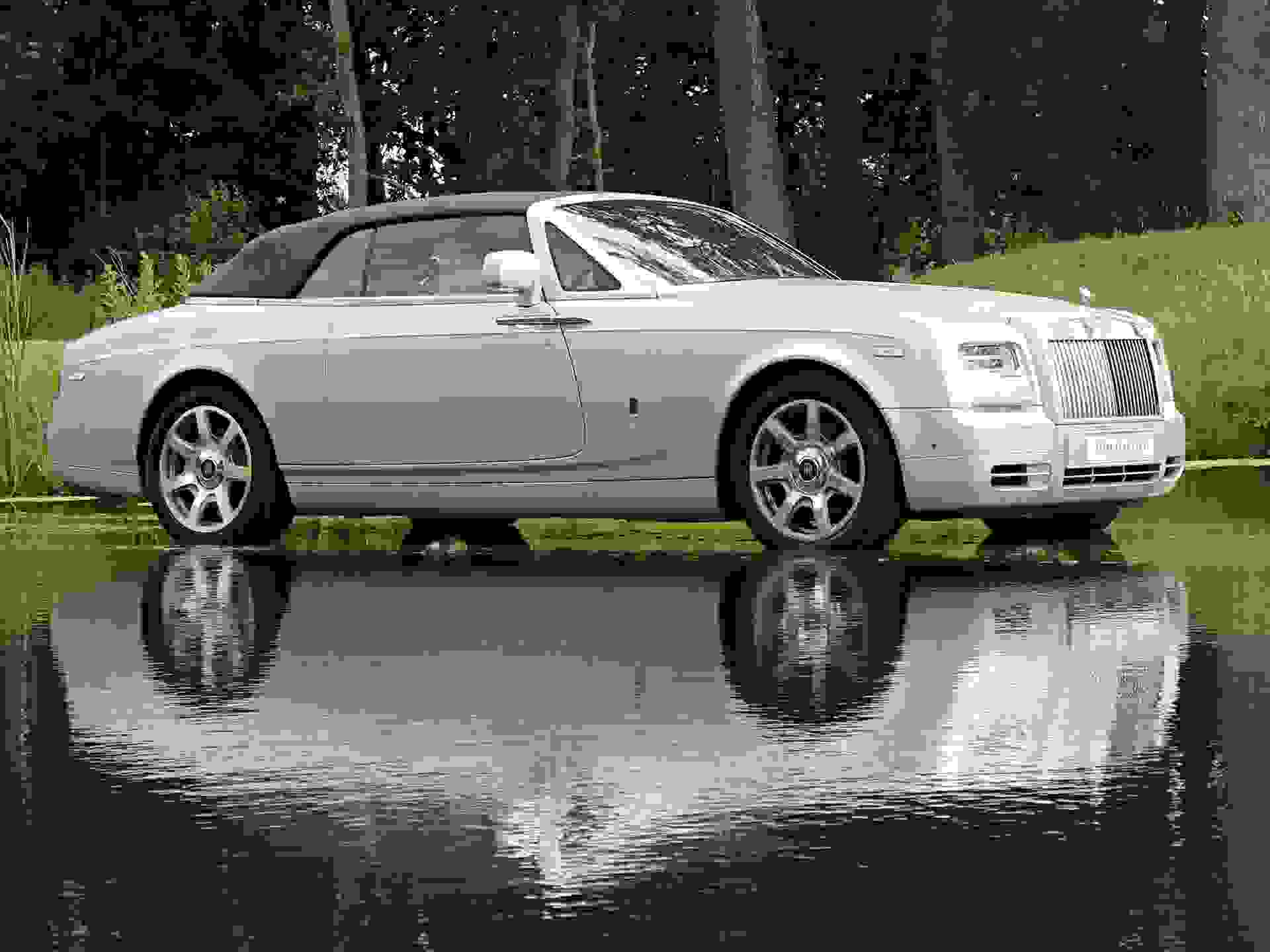 Rolls-Royce Phantom Photo 051c57d3-451a-453a-a9db-4ff347c71097.jpg