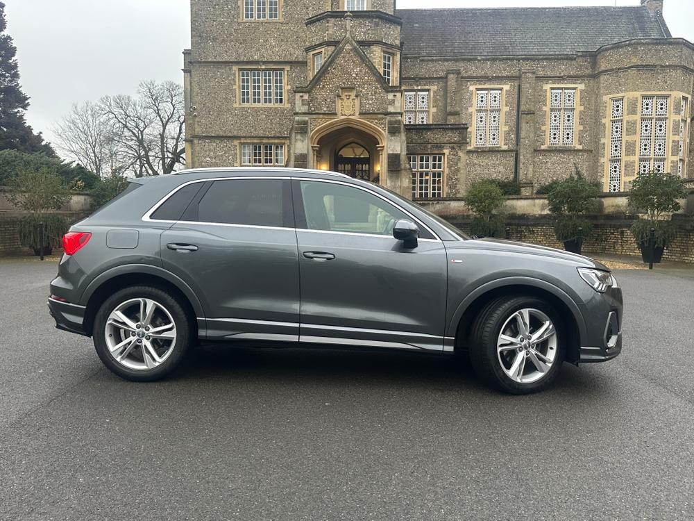 Used Audi Q3 AO69RUH 4