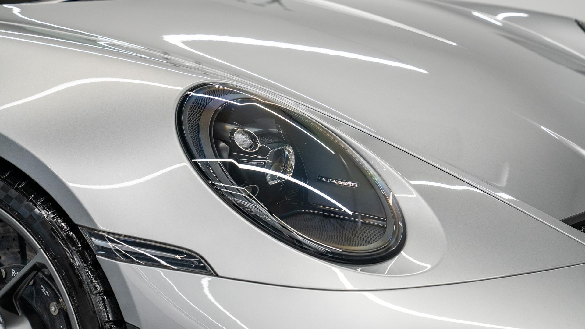 Porsche 911 Photo 05343d2d-28fa-4cc0-9a5a-46a9119fae5e.jpg