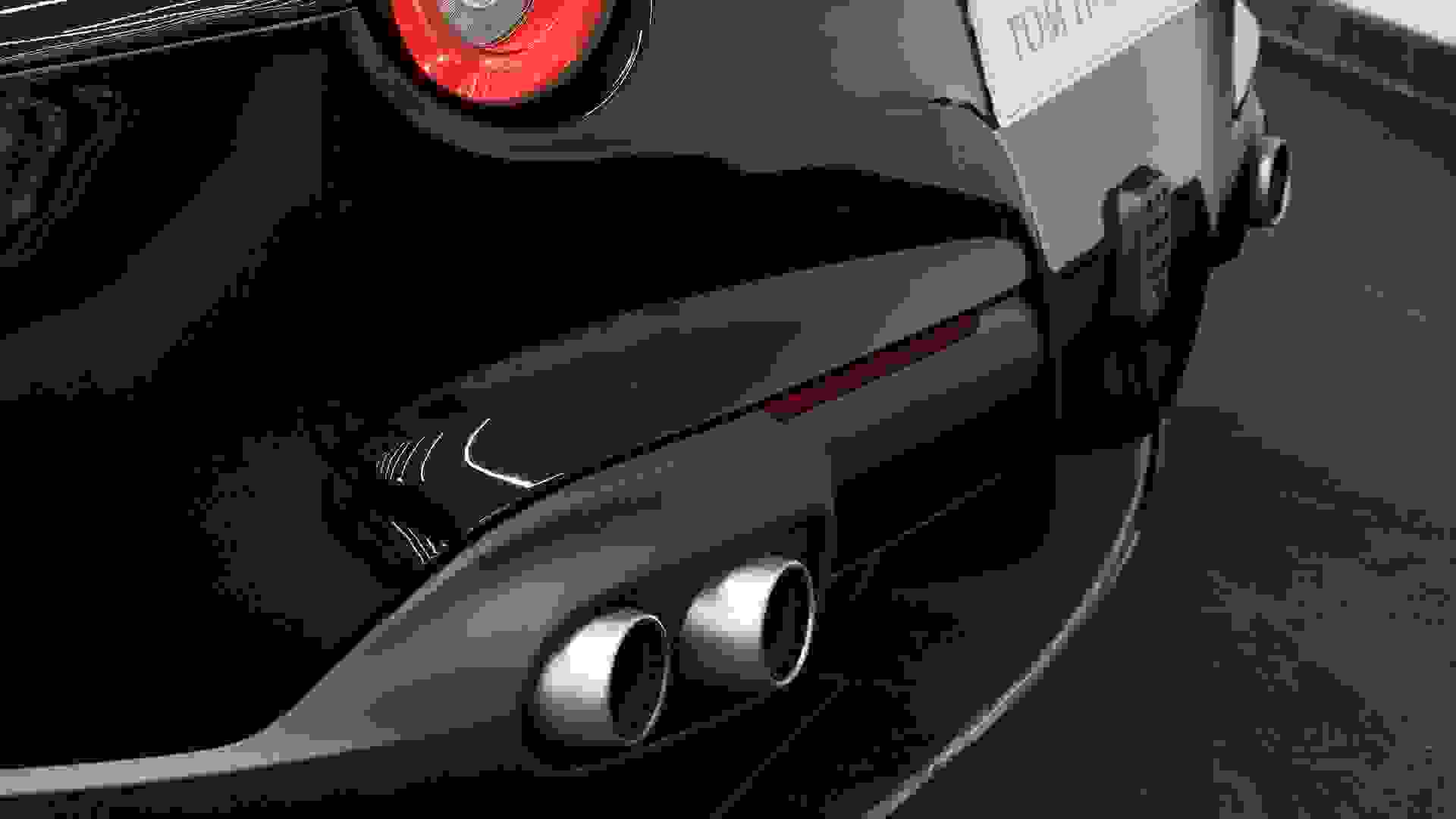 Ferrari F12 Photo 0543ac3d-6ad0-4756-a606-f57d8f2b73d4.jpg