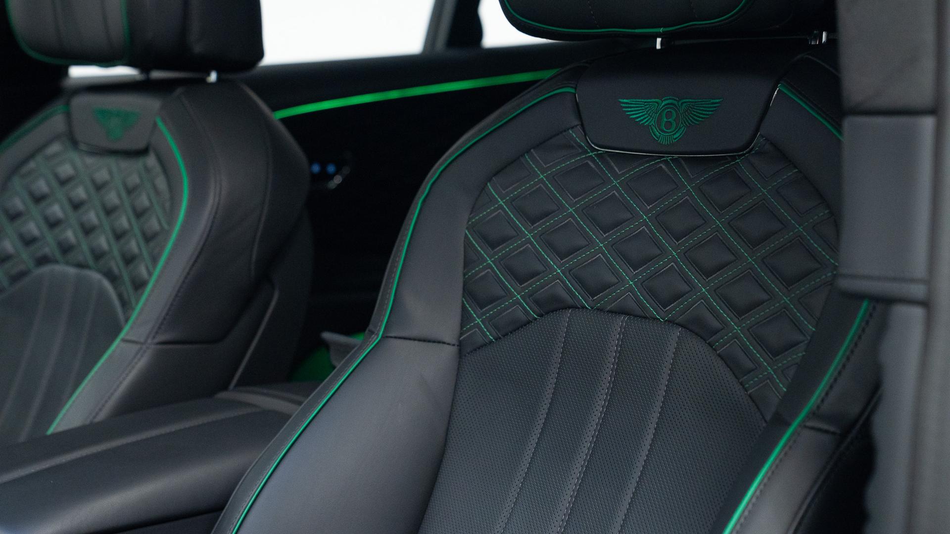 Bentley Flying Spur Photo 0546867e-9d47-4bfc-983e-c5a017ee122a.jpg