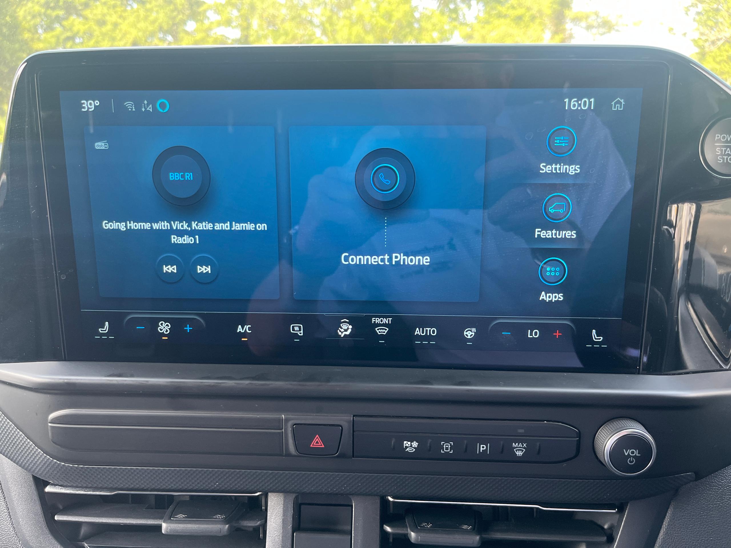 Used Ford TRANSIT CUSTOM VO25YWX 19