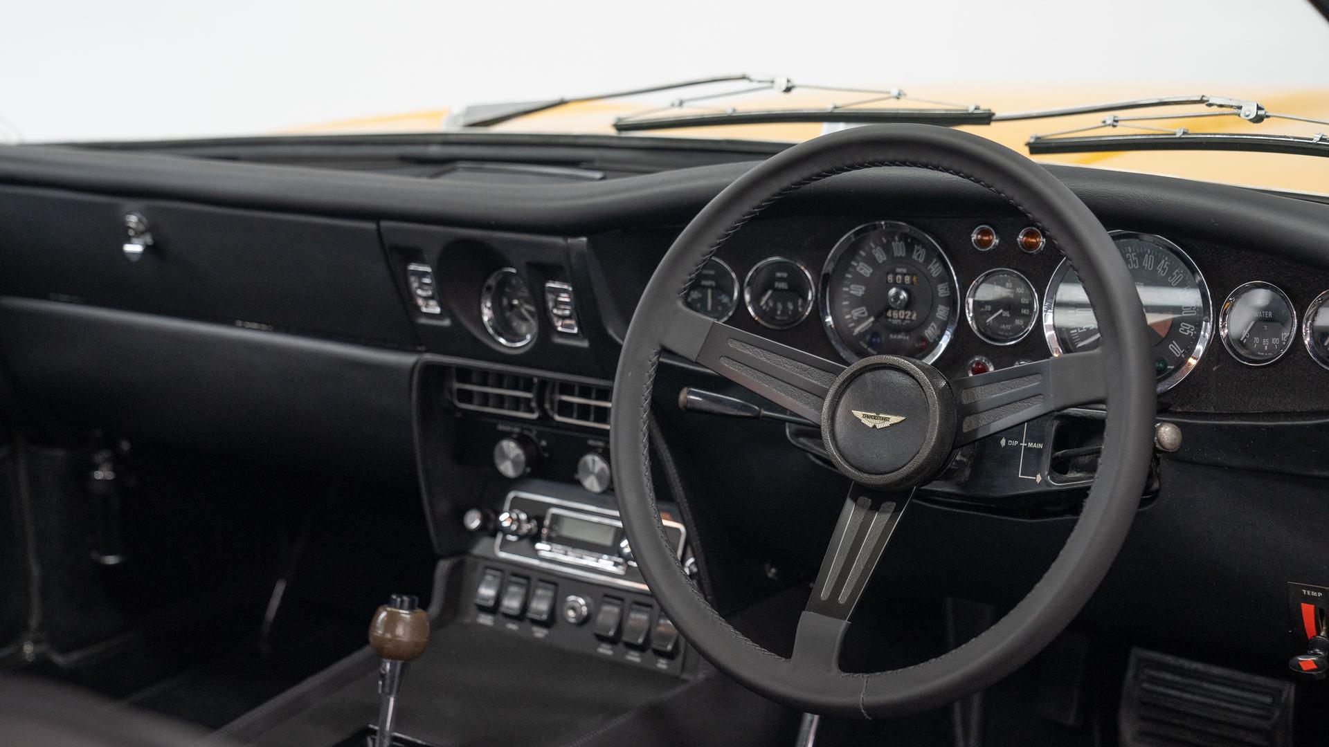 Aston Martin DBS Photo 054ed0ea-5d74-4bdf-89d5-30baeb554381.jpg