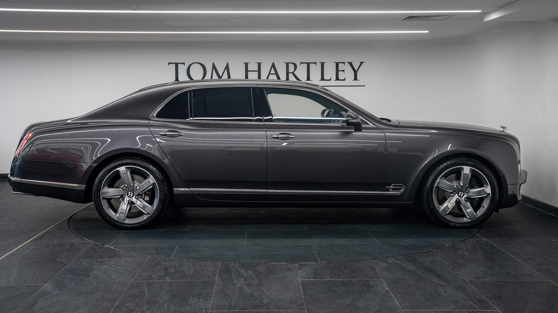 Bentley Mulsanne Photo 0557dfb7-06ef-46f4-b3c5-5f87557e971d.jpg