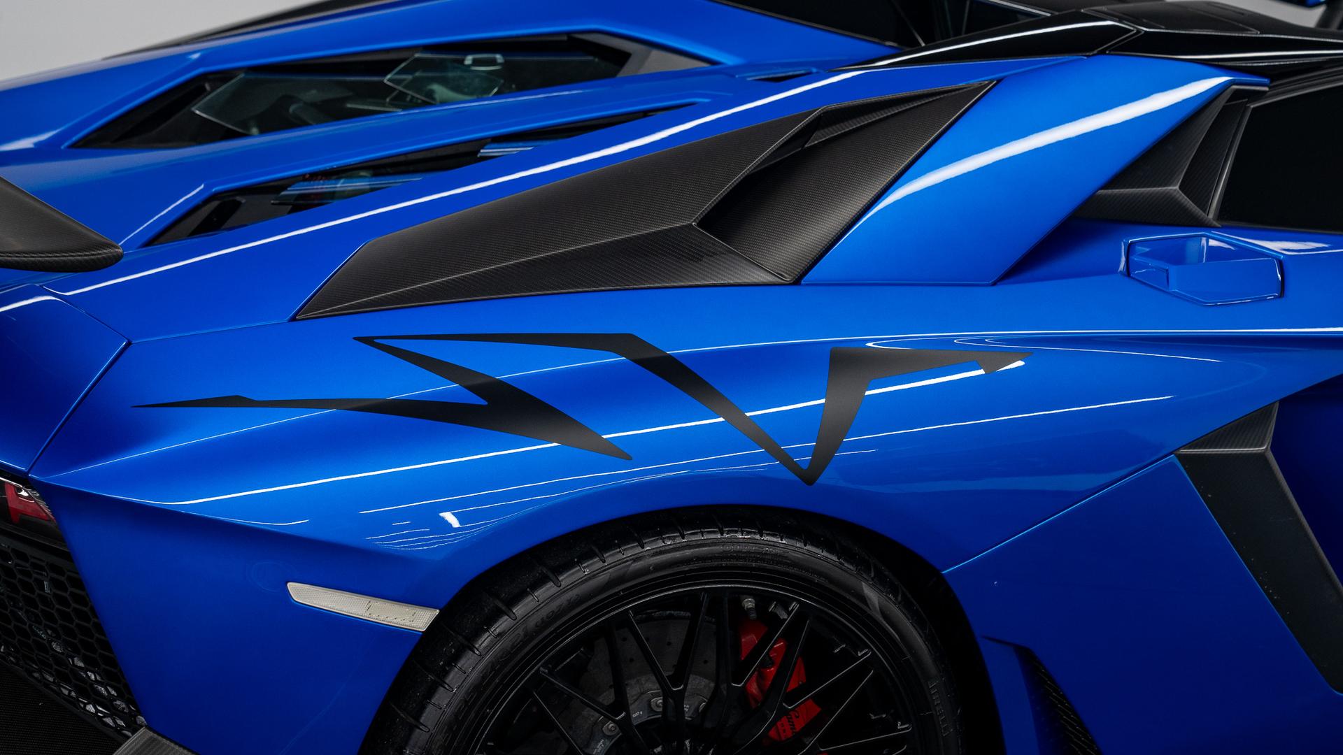 LAMBORGHINI Aventador Photo 05625fbb-0aca-488b-9c35-61b272ff08bc.jpg