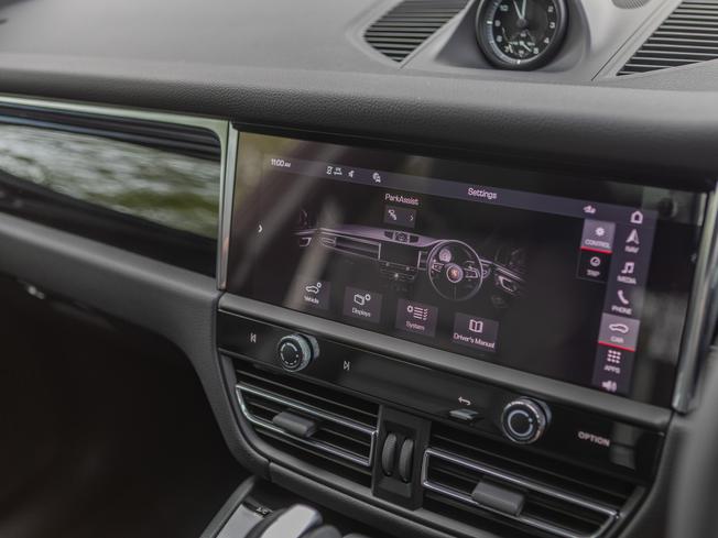 PORSCHE Macan Photo 21