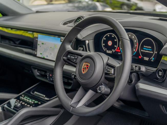 PORSCHE Cayenne Photo 8