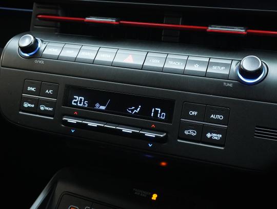 Hyundai KONA Photo 05822f45-cf57-455b-8043-7963c3822f17.jpg