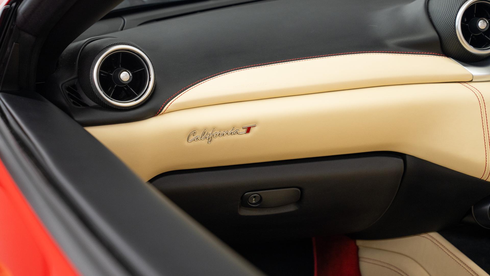 Ferrari California Photo 05a198d4-27d9-4192-a67c-b5385f9481c6.jpg