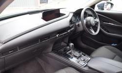 Mazda CX-30 Photo 11