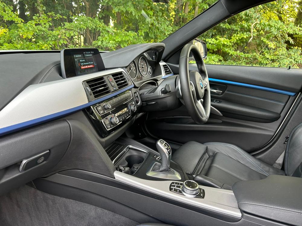 Used BMW 3 Series LJ68ODR 37