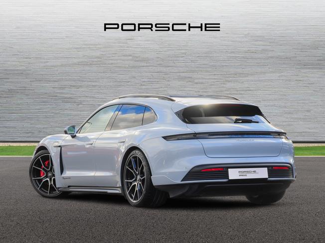 PORSCHE Taycan Photo 2