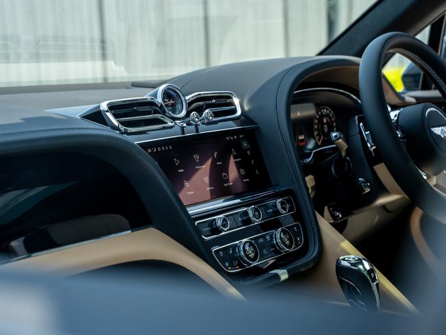 BENTLEY Bentayga  Photo 31