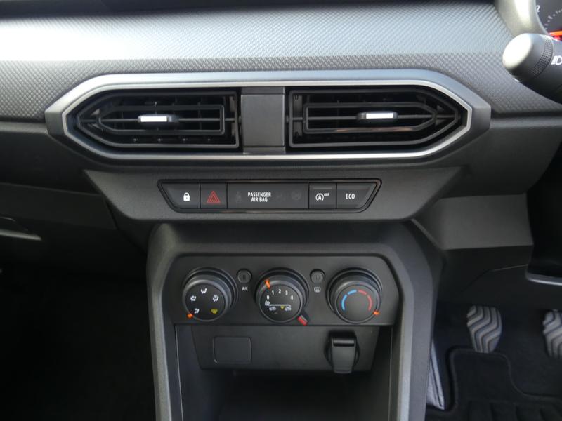 Dacia Jogger Photo 05c8c00b-a1fb-40c6-90bd-e118e1a9e450.jpg