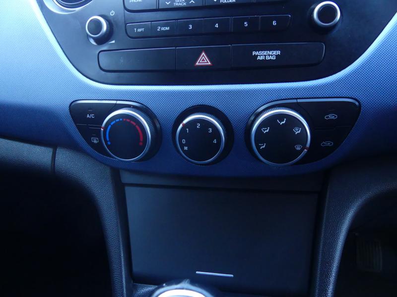 Hyundai i10 Photo 05c90785-59af-42c4-9694-81206d2cf22c.jpg