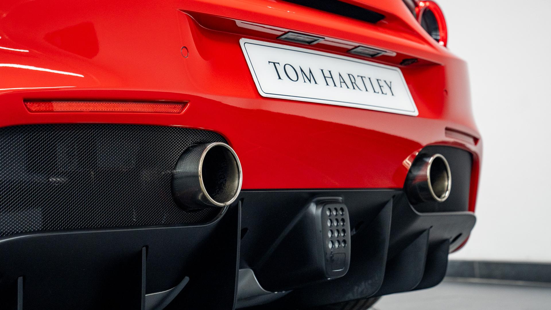 Ferrari 488 Photo 05d72861-01c6-4d49-ab7e-794c3b6f948e.jpg